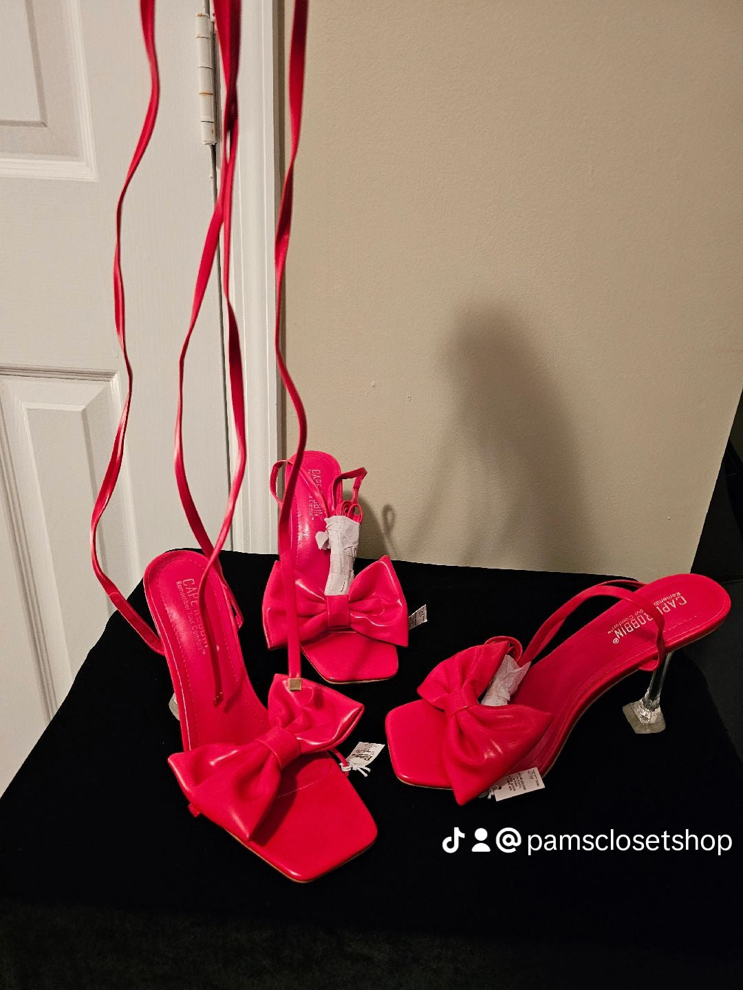 Red Bow Tie-Up, Toe-Out Shoes